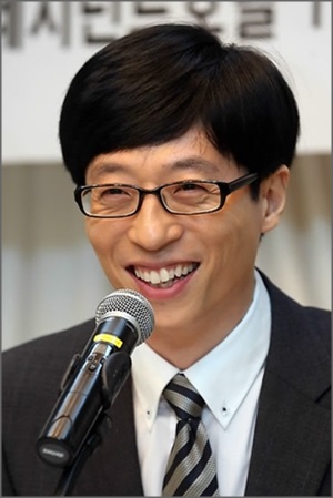 개그맨 유재석이 11일 MBC 라디오 FM4U ‘유재석의 꿈꾸는 라디오’와  KBS2 예능프로그램 ‘해피투게더3’에 겹치기 출연할 것으로 보인다.ⓒ연합뉴스