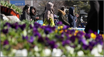 보건의 날인 오늘(7일) 전국이 대체로 흐리고, 동해안과 일부 지역에 비나 눈이 내릴 것으로 보인다.ⓒ연합뉴스