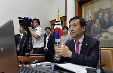 이주열 한국은행 총재가 15일 금융통화위원회를 열고 5월 기준금리 동결했다.ⓒ연합뉴스  