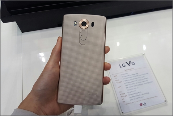 LG V10의 모던 베이지 색상.ⓒEBN