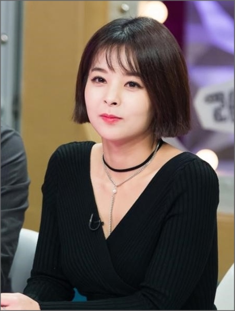 가수 김소정이 양악수술 논란에 대해 입을 열었다.ⓒMBC 예능프로그램 '라디오스타' 공식 홈페이지