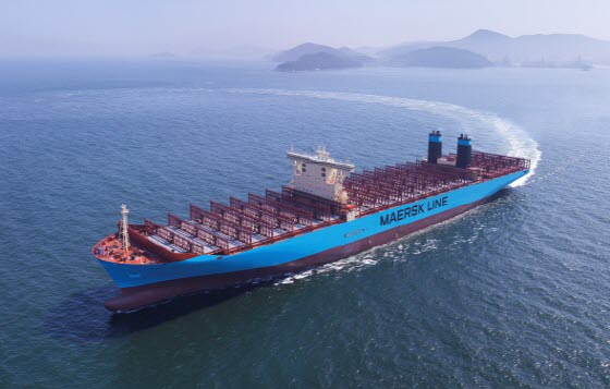 대우조선해양이 건조한 머스크라인(Maersk Line)의 1만8000TEU급 컨테이너선 전경.ⓒ대우조선해양