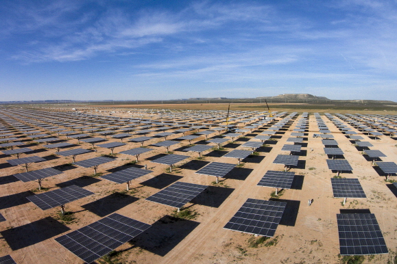 OCI가 매각한 미국 텍사스주의 '알라모 6' 태양광발전소.ⓒOCI