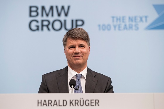 하랄드 크루거 BMW그룹 회장이 21일(현지시간) 본사에서 향후 사업계획을 발표하고 있다.ⓒBMW코리아