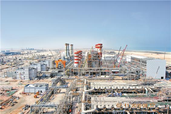 현대건설이 시공한 UAE 미르파 담수 복합화력발전소 전경 ⓒ현대건설