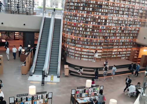 신세계 스타필드 코엑스몰에 마련된 복합문화공간 '별마당도서관' 전경ⓒEBN