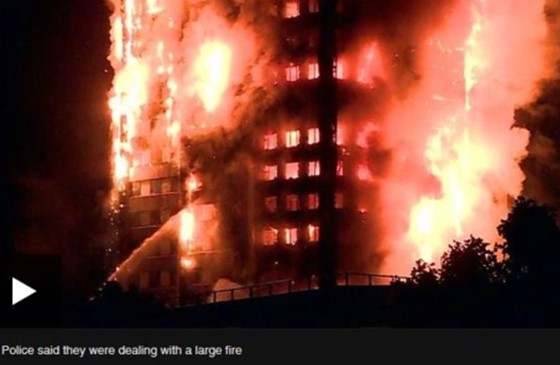 서부런던에서 불길에 휩싸인 24층 건물[영국 BBC방송 캡처]ⓒ