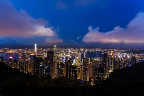 21일 금융투자업계에 따르면 항셍중국기업지수(홍콩H지수)가 내년 3월 리밸런싱된다. 홍콩 시내 야경의 모습. 사진=픽사베이