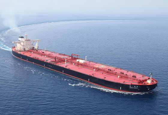 일본 JMU(Japan Marine United)가 건조한 VLCC(초대형원유운반선) 전경.ⓒJMU