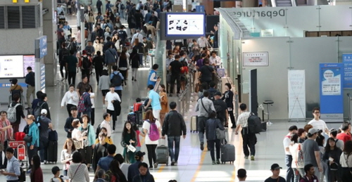 인천국제공항에 6일 도착한 승객 수가 11만435명으로 개항 이래 역대 최다를 기록했다. 사진=연합뉴스