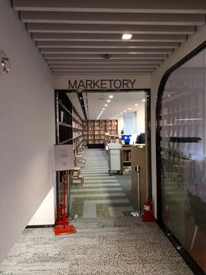 11번가 서울 스퀘어 사무실에 들어선 사내 도서관 'MARKETORY' 입구 모습.ⓒEBN