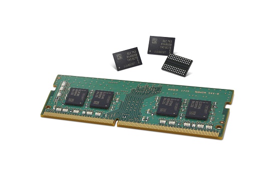 '1y나노 공정기반 8Gb DDR4 D램' 제품. ⓒ삼성전자