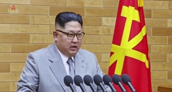 김정은 북한 노동당 위원장이 1일 오전 9시 30분(평양시 기준 9시)에 노동당 중앙위원회 청사에서 육성으로 2018년 신년사를 발표하고 있다.ⓒ연합뉴스