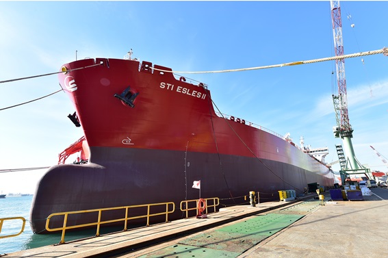 현대미포조선의 올해 첫 인도선박인 5만1000DWT급 석유제품선 'STI 에스레스(ESLES)Ⅱ'호 전경.ⓒ현대미포조선