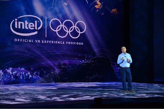 CES 2018에서 키노트를 발표하는 인텔社 브라이언 크르자니치 CEO (사진제공=인텔)