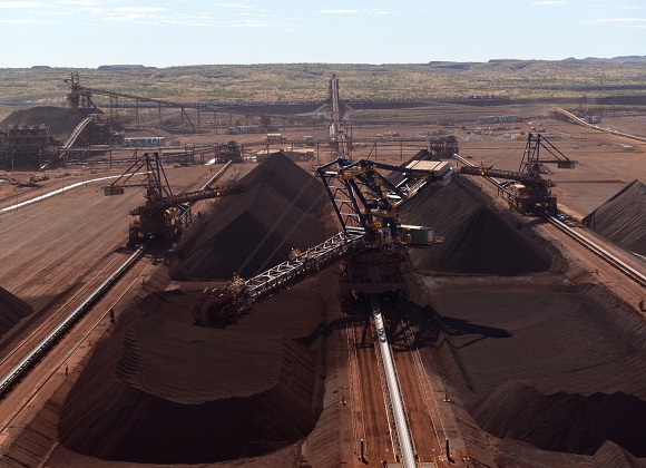 로이힐 광산 철광석 야드의 채굴 현장 전경. 로이힐 광산은 연산 5500만톤을 생산할 수 있는 체제를 완성했다.ⓒ포스코