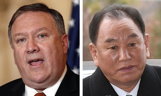 마이크 폼페이오 미국 국무장관과 (왼쪽)과 김영철 북한 노동당부위원장. ⓒ연합뉴스