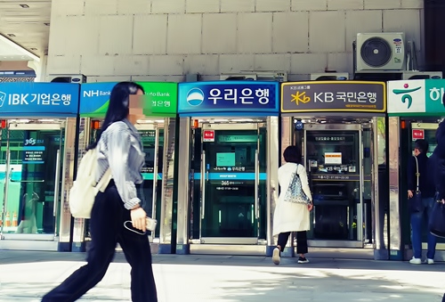 서울 시내 시중은행 ATM기기 전경ⓒEBN