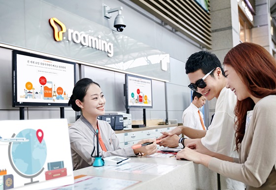 SK텔레콤은 여름 휴가철 해외여행을 계획하고 있는 고객을 위해 다양한 맞춤형 로밍 서비스를 제공한다. ⓒSKT