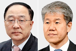 (왼쪽부터) 홍남기 후보자, 김수현 신임 정책실장.ⓒ