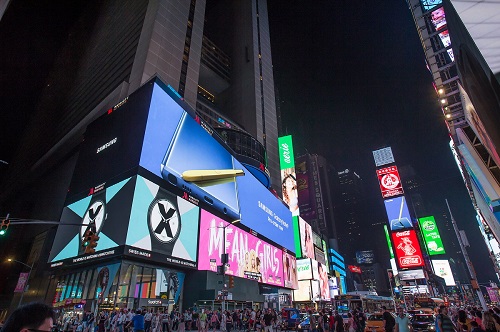 미국 뉴욕 타임스퀘어에 등장한 삼성전자 갤럭시노트9 옥외광고 모습. ⓒ삼성전자
