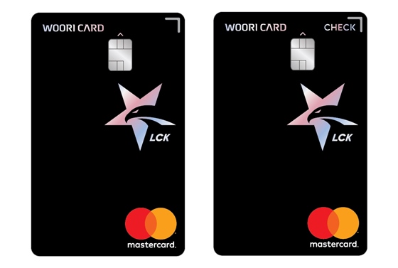 'LoL CHAMPIONS KOREA 우리카드' 신용(왼쪽), 체크.ⓒ우리카드