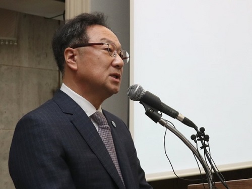 이우석 코오롱생명과학 대표가 '인보사케이주 판매 중지 기자간담회'에서 입장을 발표하고 있다. ⓒ연합뉴스