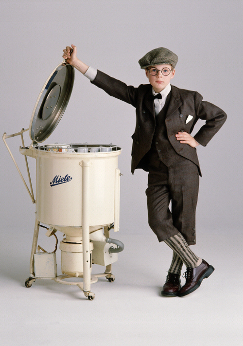 1929년 밀레가 선보인 유럽 최초 식기세척기