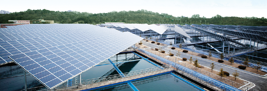 OCI가 서울 암사정수장에 건설한 2.5MW 규모 암사 태양광발전소 전경[사진=OCI]