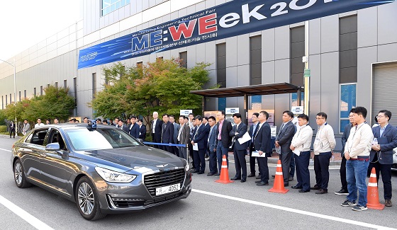 'ME:WEek 2019'에서 공개된 현대·기아차의 완성차 무인 이송을 위한 자율주행 키트 ⓒ현대기아차