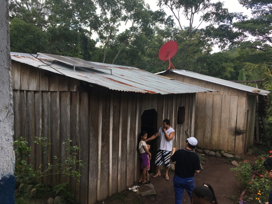 세아STX엔테크가 설치한 니카라과 독립형 태양광 판넬