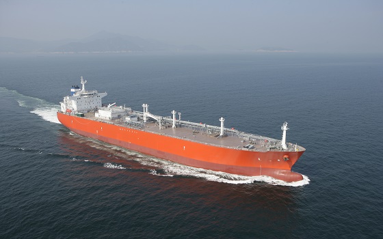 대우조선해양이 건조한 초대형 액화석유가스(LPG) 운반선(VLGC)가 바다를 항해하고 있다.ⓒ대우조선해양