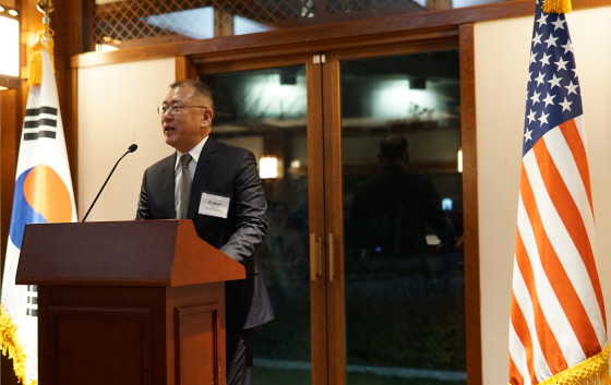 정의선 수석부회장이 한국 기업인을 대표한 건배사에서 양국의 우정과 신뢰의 중요성에 대해 강조하고 있다.ⓒ현대차그룹