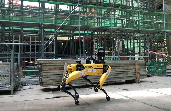 GS건설이 큐픽스와 협력해 국내 최초로 건설현장에 도입한 4족 보행 로봇 스팟(SPOT).ⓒGS건설