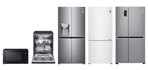 왼쪽부터 2020년 최고 브랜드에 오른 전자레인지 대표제품(MS4296OBC), 1년 동안 소비자평가 1위를 지키고 있는 식기세척기(XD3A25MB), 종류별 냉장고 평가에서 각각 1위에 오른 프렌치도어 냉장고(GF-L570PL), 상냉장·하냉동 냉장고(GB-455WL), 양문형 냉장고(GS-B680PL)ⓒ LG전자