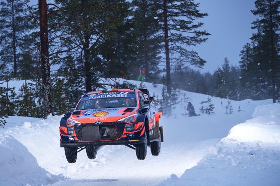 '2021 월드랠리챔피언십' 2차 대회 핀란드 북극 랠리서 현대자동차 'i20 Coupe WRC' 랠리카가 주행하고 있다. ⓒ현대자동차