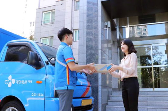 CJ대한통운은 당일배송, 새벽배송, 익일배송 등을 확대 추진한다.ⓒCJ대한통운