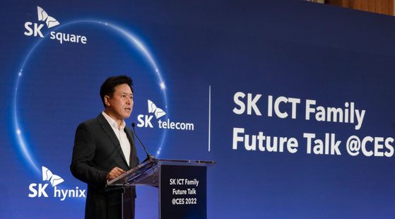 박정호 SK스퀘어 부회장이 CES 2022가 열린 미국 라스베이거스에서 기자 간담회를 갖고 'SK ICT 연합'의 비전을 발표하고 있다.ⓒSK텔레콤
