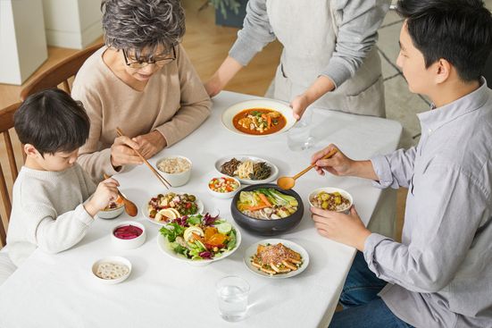 현대그린푸드가 당뇨 환자들의 건강 관리를 위한 가정 간편식 형태의 정기 구독형 식단을 선보인다.ⓒ현대그린푸드