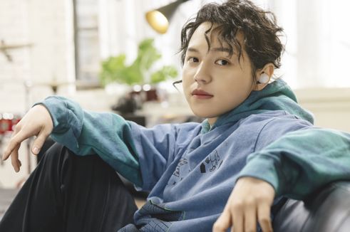 사운드폼 이머스 노이즈 캔슬링 무선 이어버즈를 착용한 래퍼 원슈타인ⓒJBL