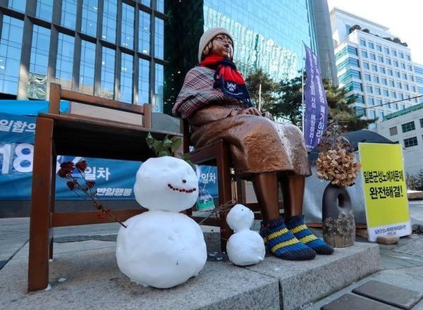 서울중앙지방법원은 고(故) 배춘희 할머니 등 일본군 '위안부' 피해자 12명이 일본 정부를 상대로 낸 손해배상 청구 소송에 대해, 오늘 원고 승소 판결했다.ⓒ연합