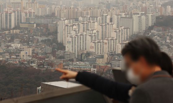 부동산 매수심리가 꺾이면서 나타난 호가 하락 현상이 실거래가를 끌어 내리고 있다.ⓒ연합