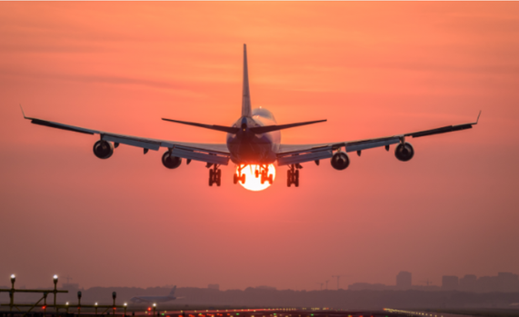 글로벌 경제활동이 재개되면서 유가 및 항공유는 1년 만에 70% 넘게 상승했다.