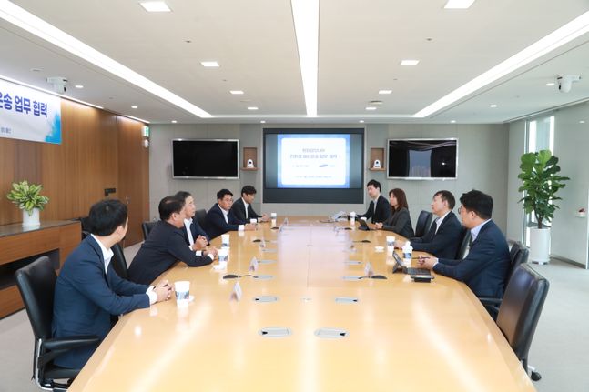 KSS해운과 삼성물산 상사부문이 10일 오전 삼성물산 잠실사옥에서 '해외 청정 수소 및 암모니아 친환경 해상운송 업무협약'을 체결했다.ⓒKSS해운