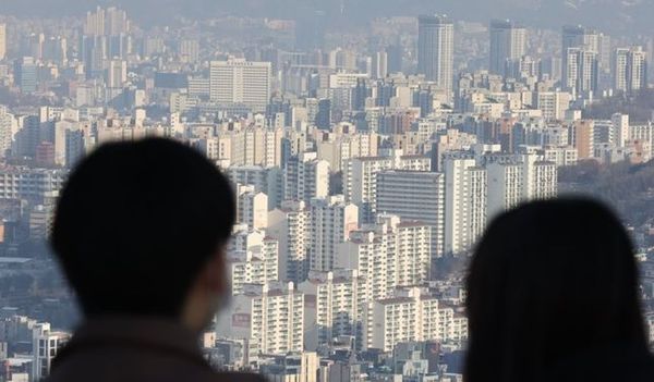 서울 남산에서 바라본 아파트 단지의 모습ⓒ연합뉴스