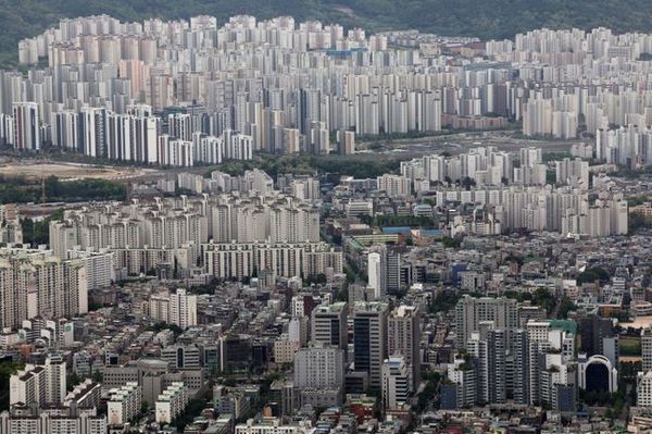 1.3부동산 대책 발표 후 매매 수급 지수 등 관련 지표가 개선되고 있다.ⓒ연합