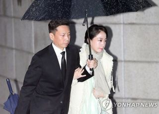 [현대家 HN 법정관리]정대선, '문어발식 경영'…코인 외도 화 불렀다