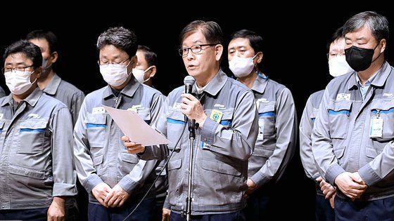 박두선 사장은 오는 23일 임시주총을 끝으로 
