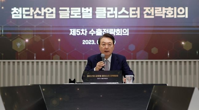 윤석열 대통령이 1일 서울시 강서구에 위치한 서울창업허브 엠플러스에서 열린 
