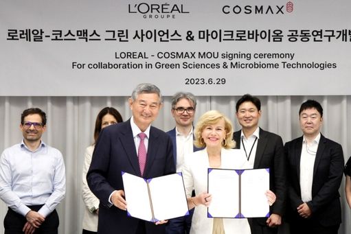 한국 코스맥스 그룹이 로레알 그룹과 녹색과학 및 피부 마이크로바이옴 분야에 대한 기술 협력에 나선다.ⓒ코스맥스